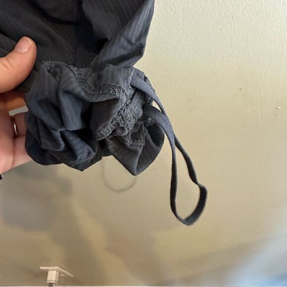 Lululemon Studio Crop Size 8 gray Drawcord At Hem - Picture 5 of 8